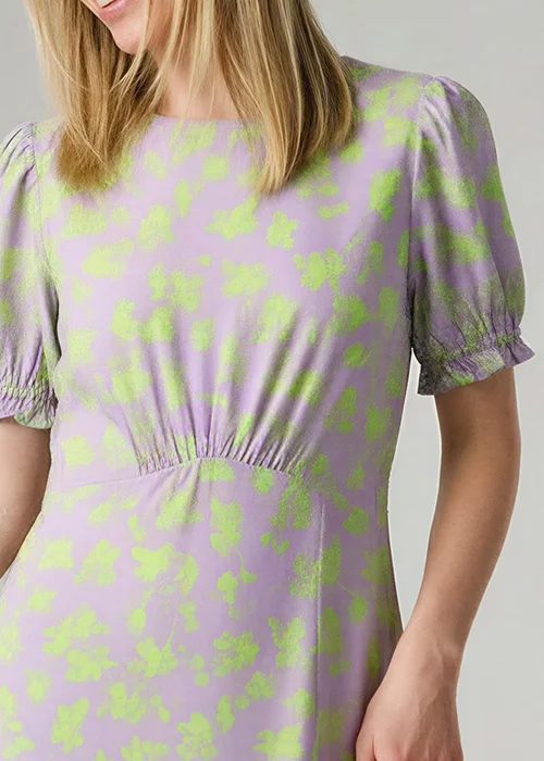 Wednesday’s Girl Purple Floral Print Round Neck Short Puff Sleeve Midi Dress - 18 Image 3