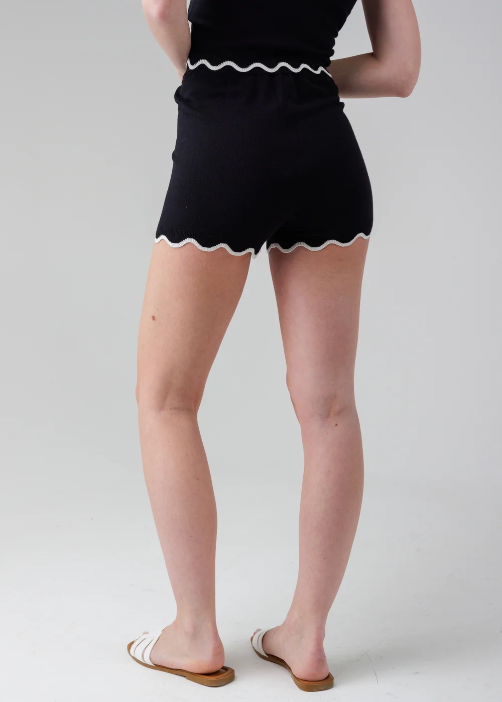 Influence Black High Waisted Knit Shorts With Elasticated Waistband - 10 Image 2