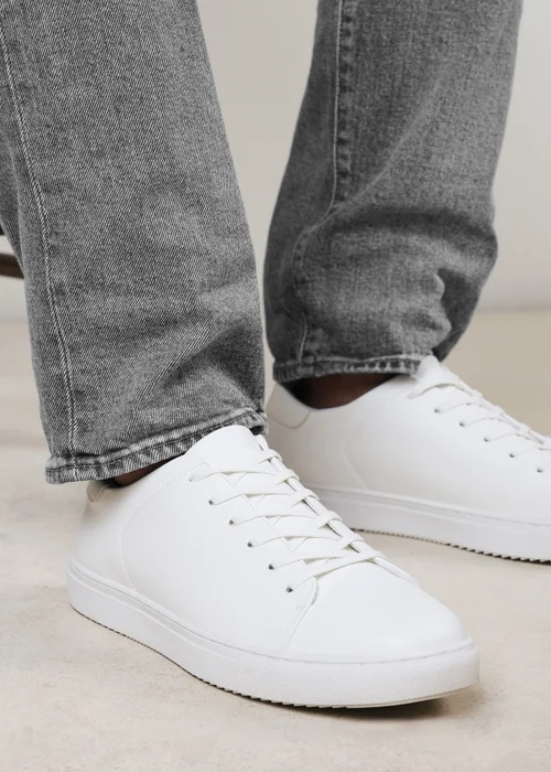 Where's That From Derek White Low Cut Lace Up Trainers - 11 Image 6