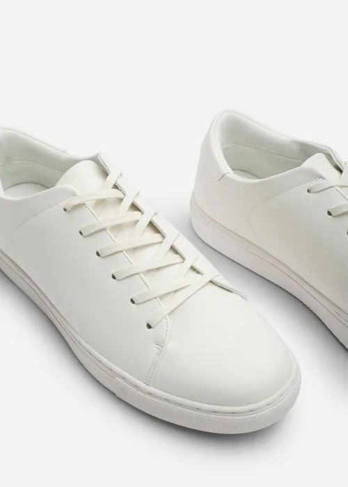 Where's That From Derek White Low Cut Lace Up Trainers - 11 Image 5