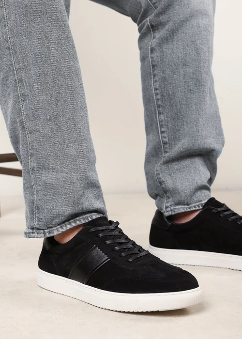 Where's That From Clark Black Low Cut Lace Up Trainers - 12 Image 1