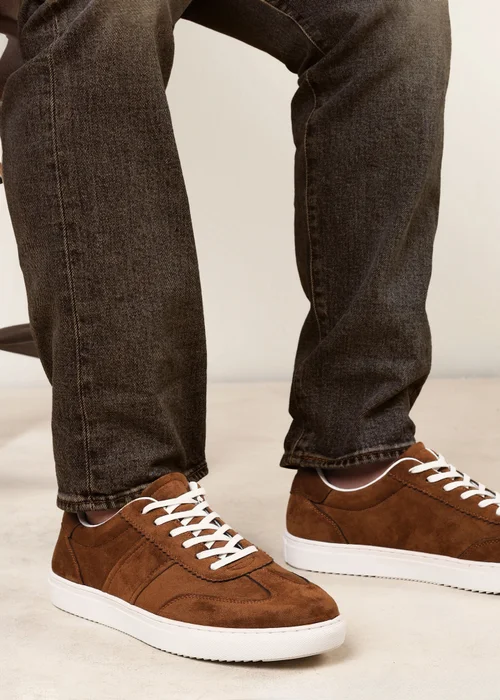 Where's That From Clark Light Brown Low Cut Lace Up Trainers - 7 Image 2