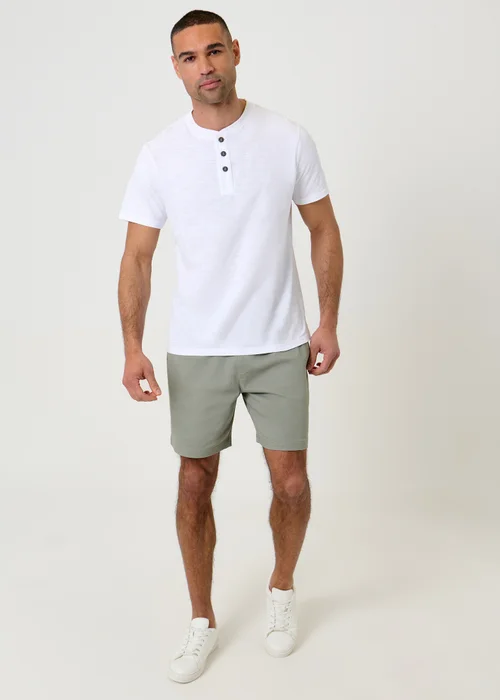 Threadbare Soft Green Shorter Length Stretch Chino Shorts - L Image 3