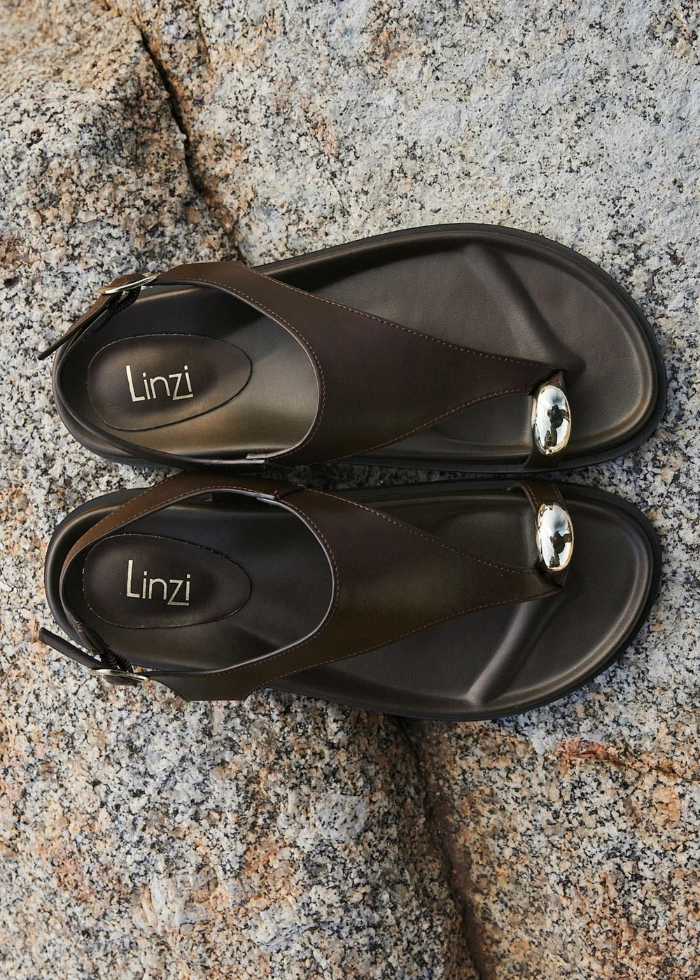Linzi Latch Brown Toe Ring Flat Sandals - 7 Image 6