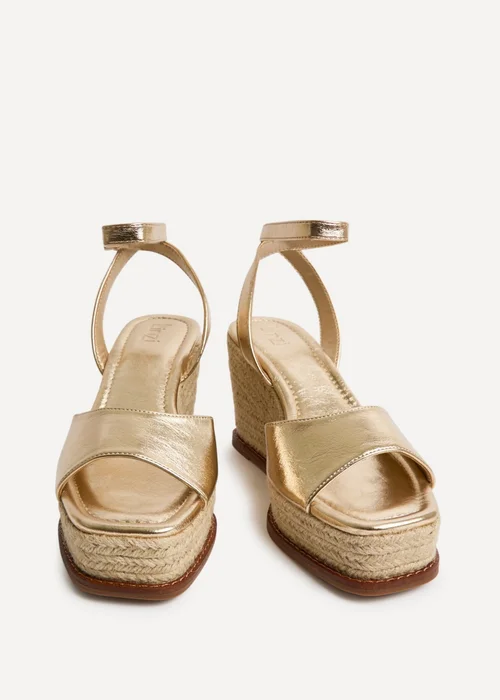 Linzi Scene Gold Wedge Sandals - Size 5 Image 3