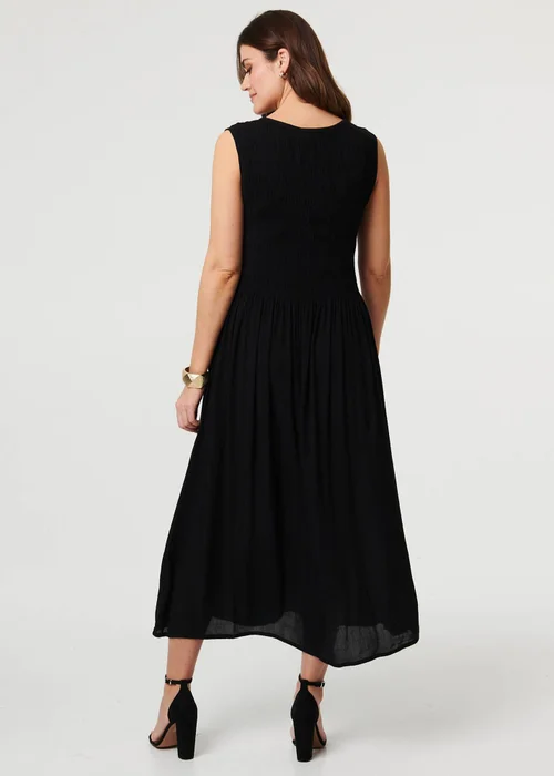 Izabel London Black Sleeveless Scoop Neck Shirred Midi Dress - 8 Image 3