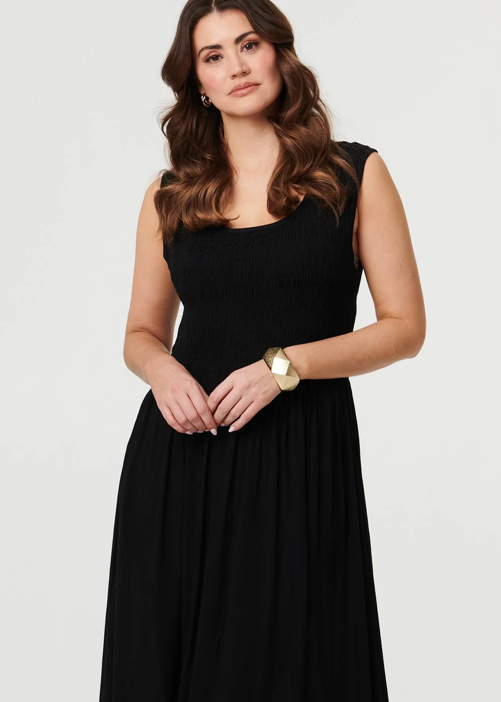 Izabel London Black Sleeveless Scoop Neck Shirred Midi Dress - 8 Image 2