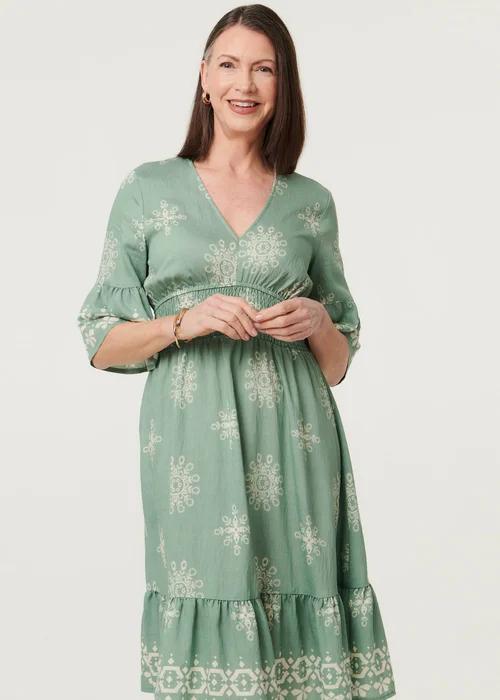 Izabel London Green Border Print Knee Length Dress - 12 Image 4
