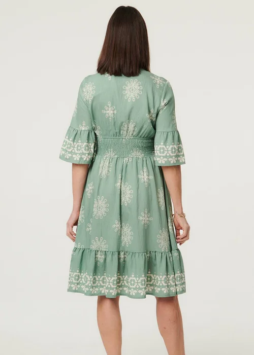 Izabel London Green Border Print Knee Length Dress - 12 Image 2