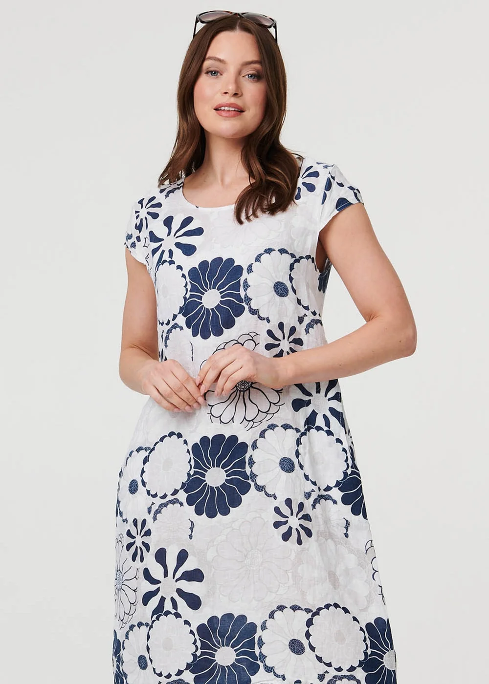 Izabel London White Floral Cap Sleeve Shift Short Dress - 16 Image 2