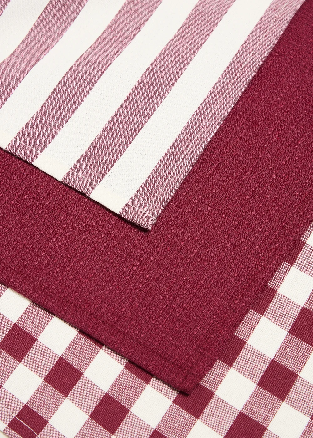 3 Pack Burgundy Patterned Tea Towels Image 2