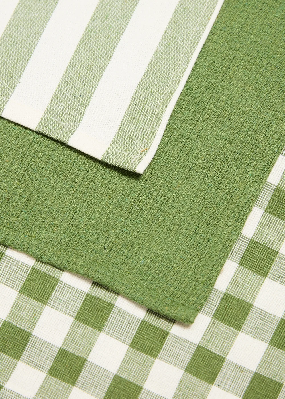 3 Pack Green Checked & Striped Tea Towels Image 2