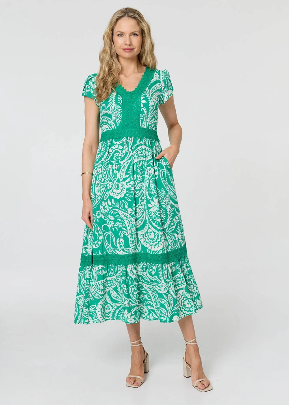 Izabel London Green Printed Lace Trim Tiered Midi Dress - 8 Image 1
