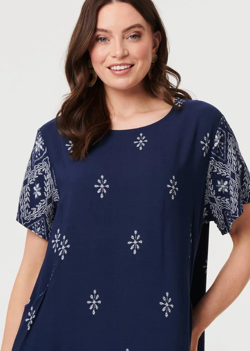 Izabel London Navy Border Print Shift Knee Length Dress - 8 Image 4