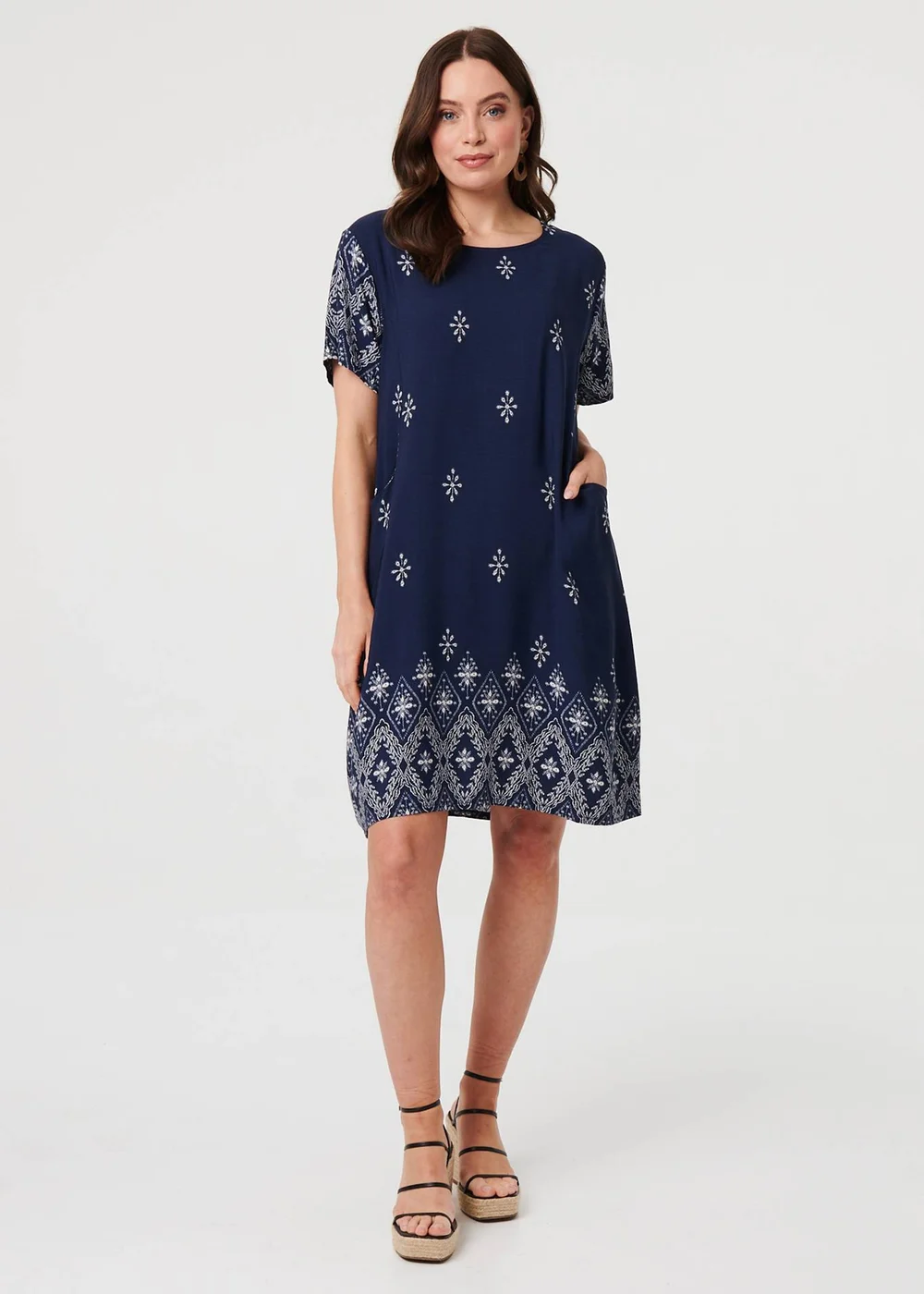 Izabel London Navy Border Print Shift Knee Length Dress - 8 Image 1
