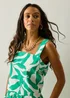 Regatta Gala Green Shadowed Leaf Laguna Lightweight Vest - 16 Image 4