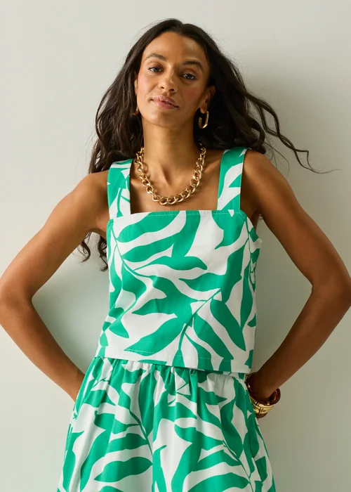 Regatta Gala Green Shadowed Leaf Laguna Lightweight Vest - 16 Image 1
