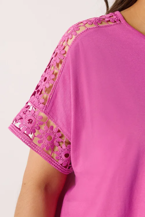 Yours Curve Pink Crochet Sleeve Boxy T-Shirt - 18 Image 4