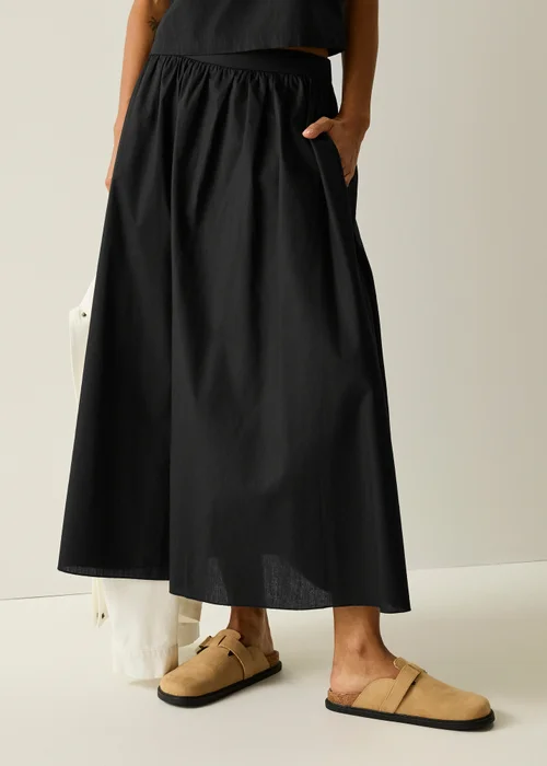 Regatta Black Galdana Skirt - 18 Image 1