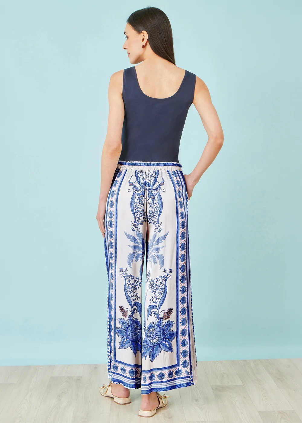 Yumi Blue Satin Print Placement Relaxed Trousers - M Image 2
