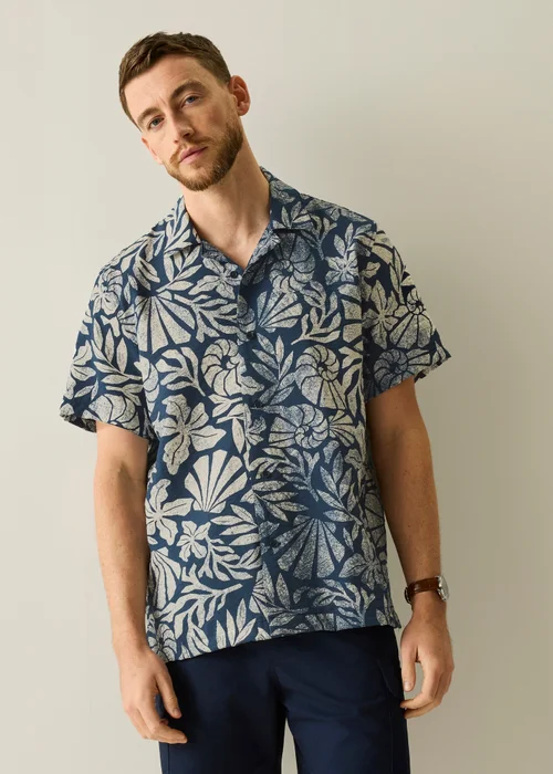 Regatta Abstract Seascape Coral Navy Tulum Lightweight Shirt - 3XL Image 1