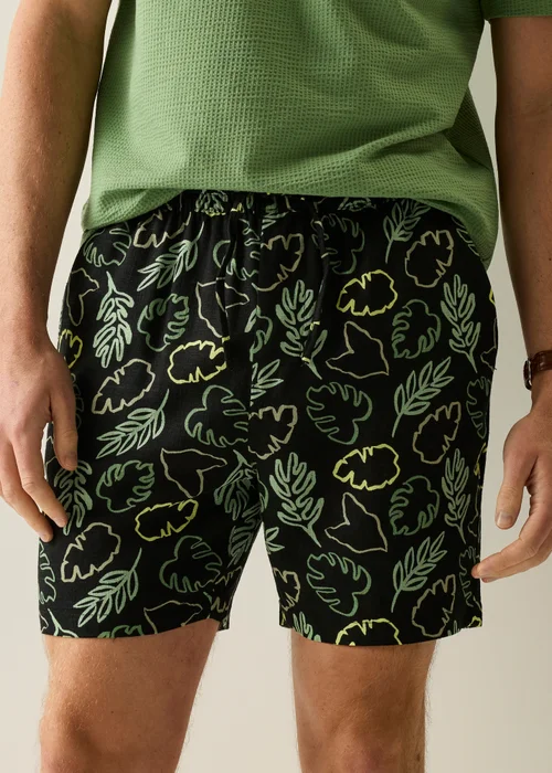 Regatta Black Paraiso Lightweight Shorts - L Image 2