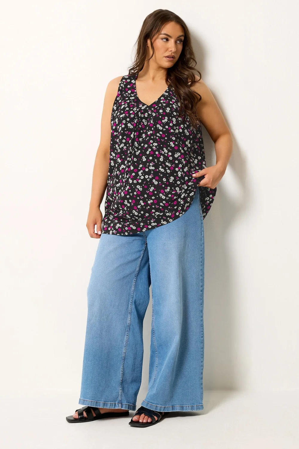 Yours Curve Black Daisy Print Vest Top - 14 Image 2