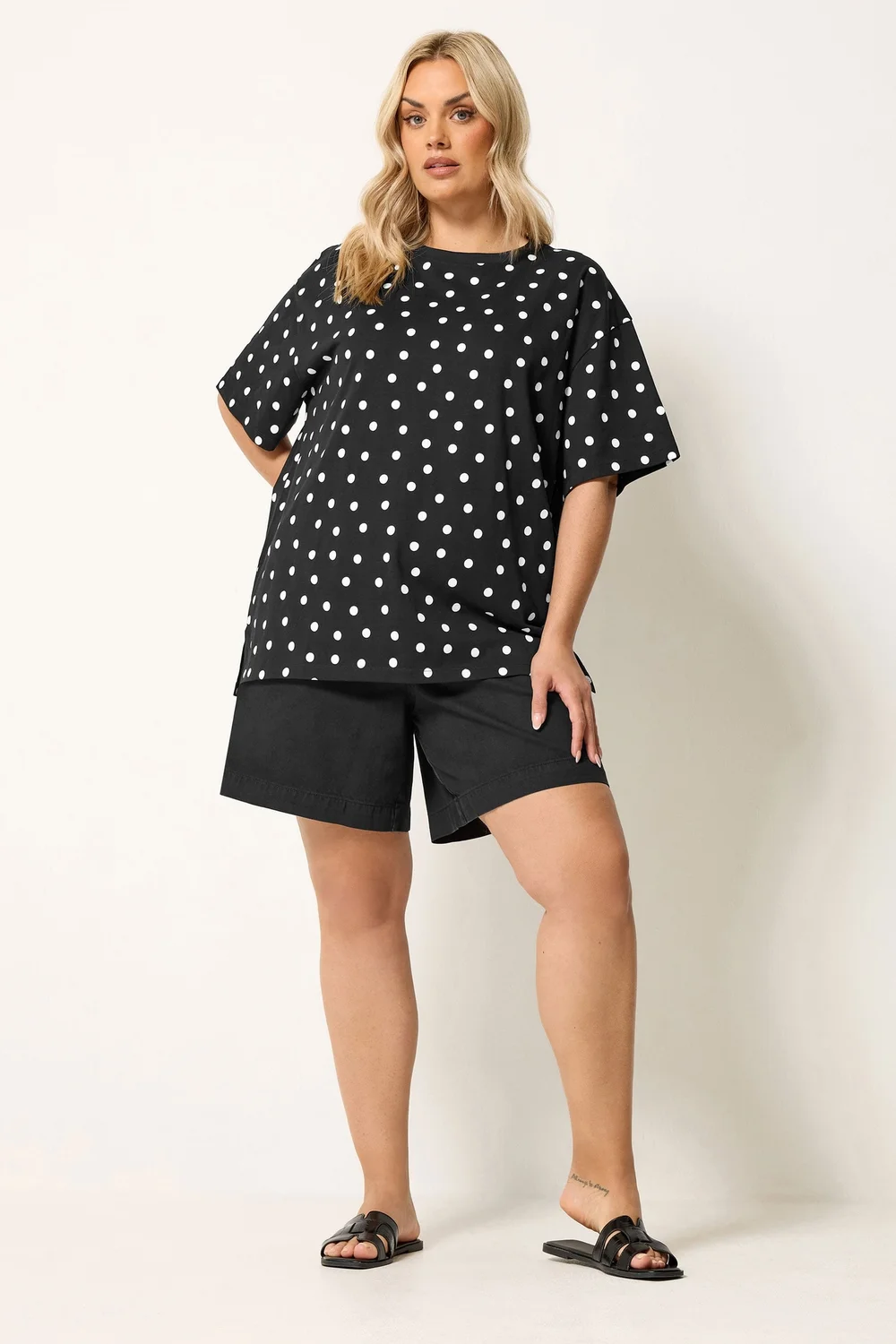 Yours Curve Black Spot Oversized T-Shirt - 18 Image 2