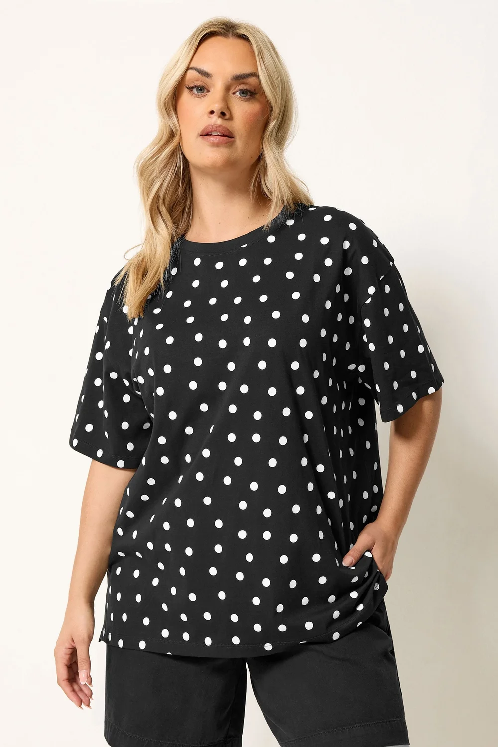 Yours Curve Black Spot Oversized T-Shirt - 18 Image 1
