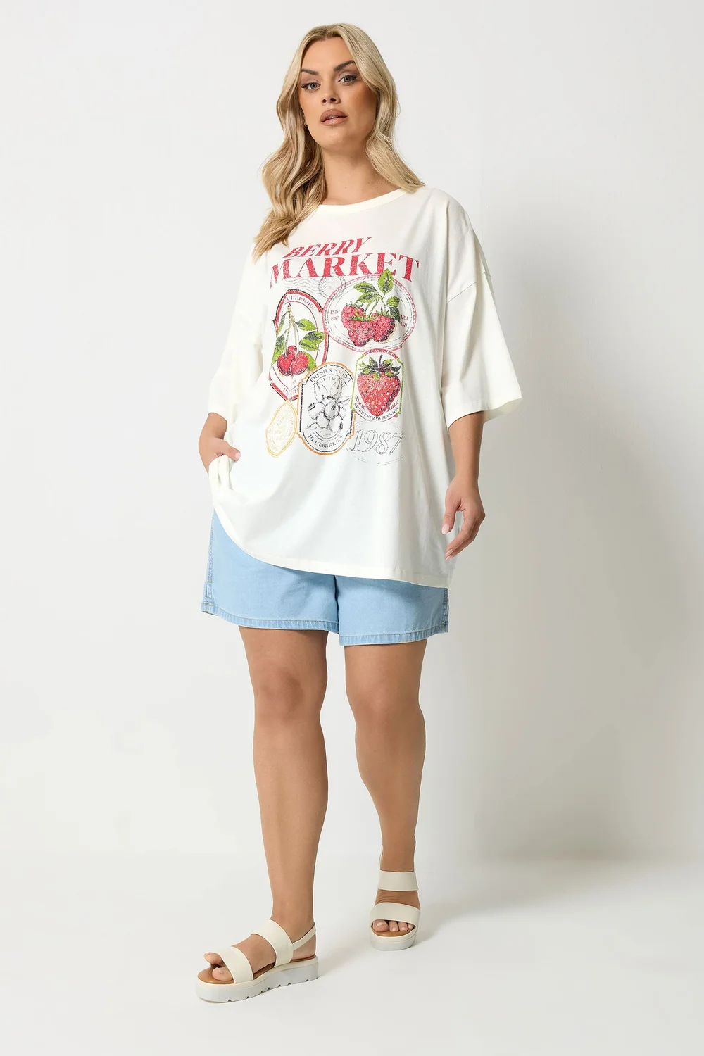 Yours Curve Ivory White 'Berry Market' Graphic T-Shirt - 22-24 Image 2