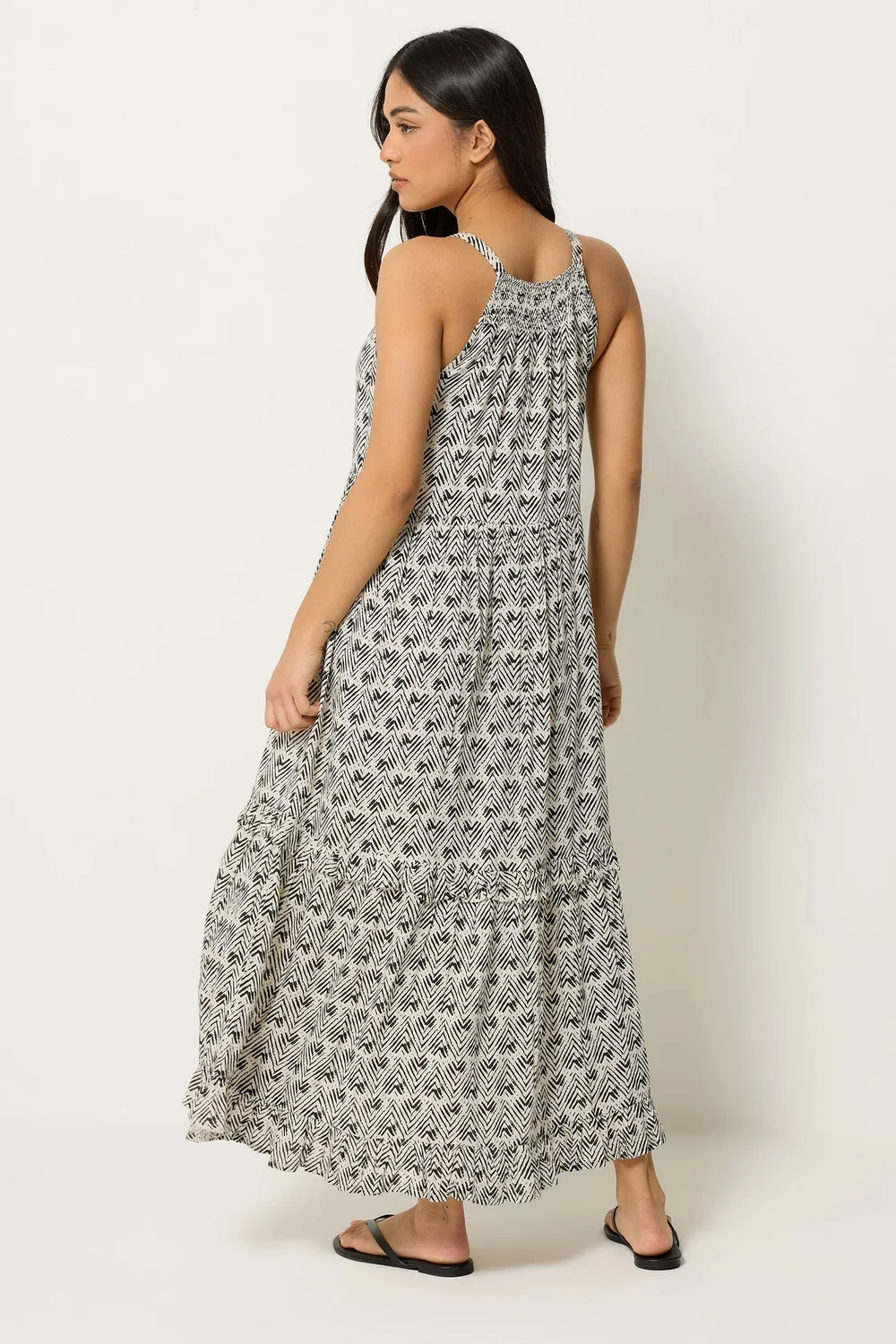 PixieGirl Petite White Zig Zag Halter Neck Maxi Dress - 12 Image 3