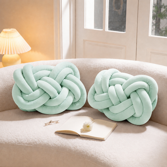 Lifeideas 2 Pcs Knot Cushions