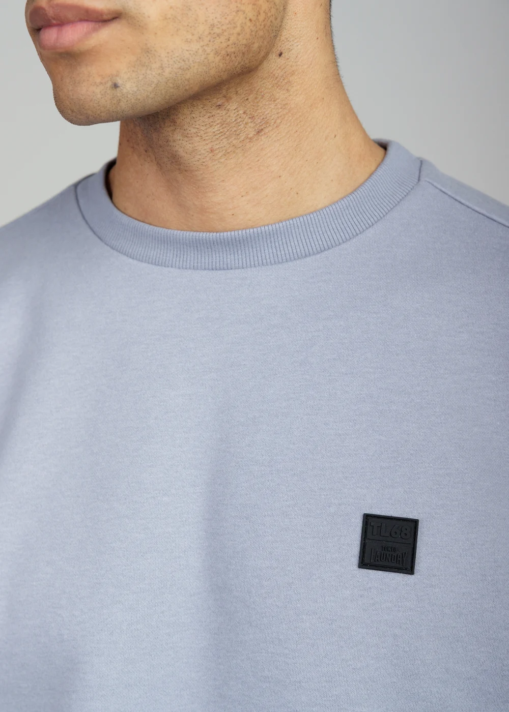 Tokyo Laundry Light Blue Essential Brushed Fleece Crew Sweatshirt - M Image 3