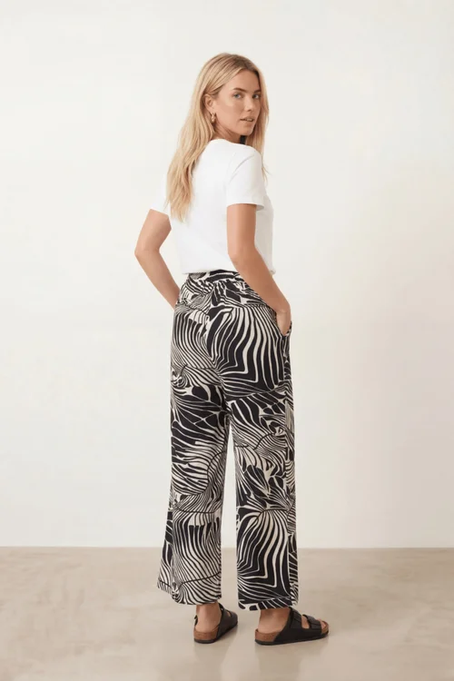Style Cheat Black Mono Print High-Rise Wide-Leg Trouser - 16 Image 3