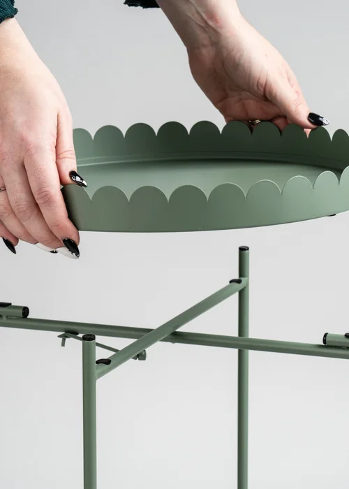 Scottish Everlastings Green Round Scallop Table - One Size Image 4