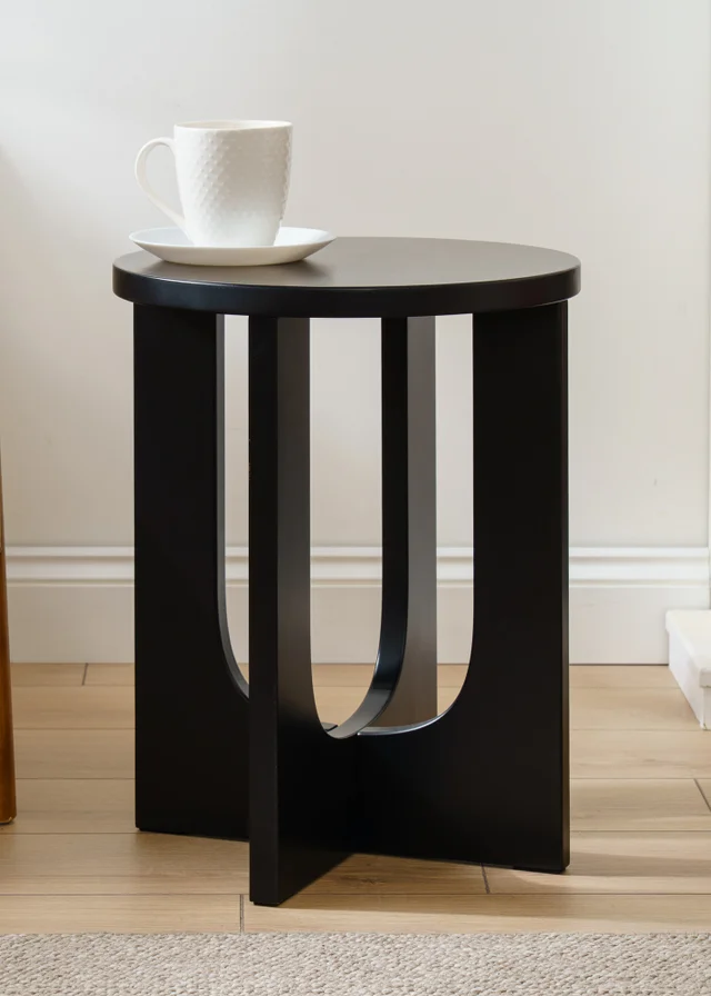 Scottish Everlastings Black Round Side Table