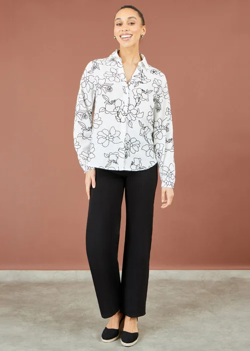 Yumi White Scribble Floral Embroidered Shirt - 10 Image 2