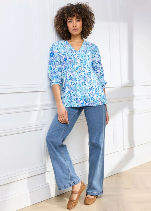 Cotton Traders French Blue 3/4 Sleeve V-Neck Printed Crinkle Top - 22 Image 2