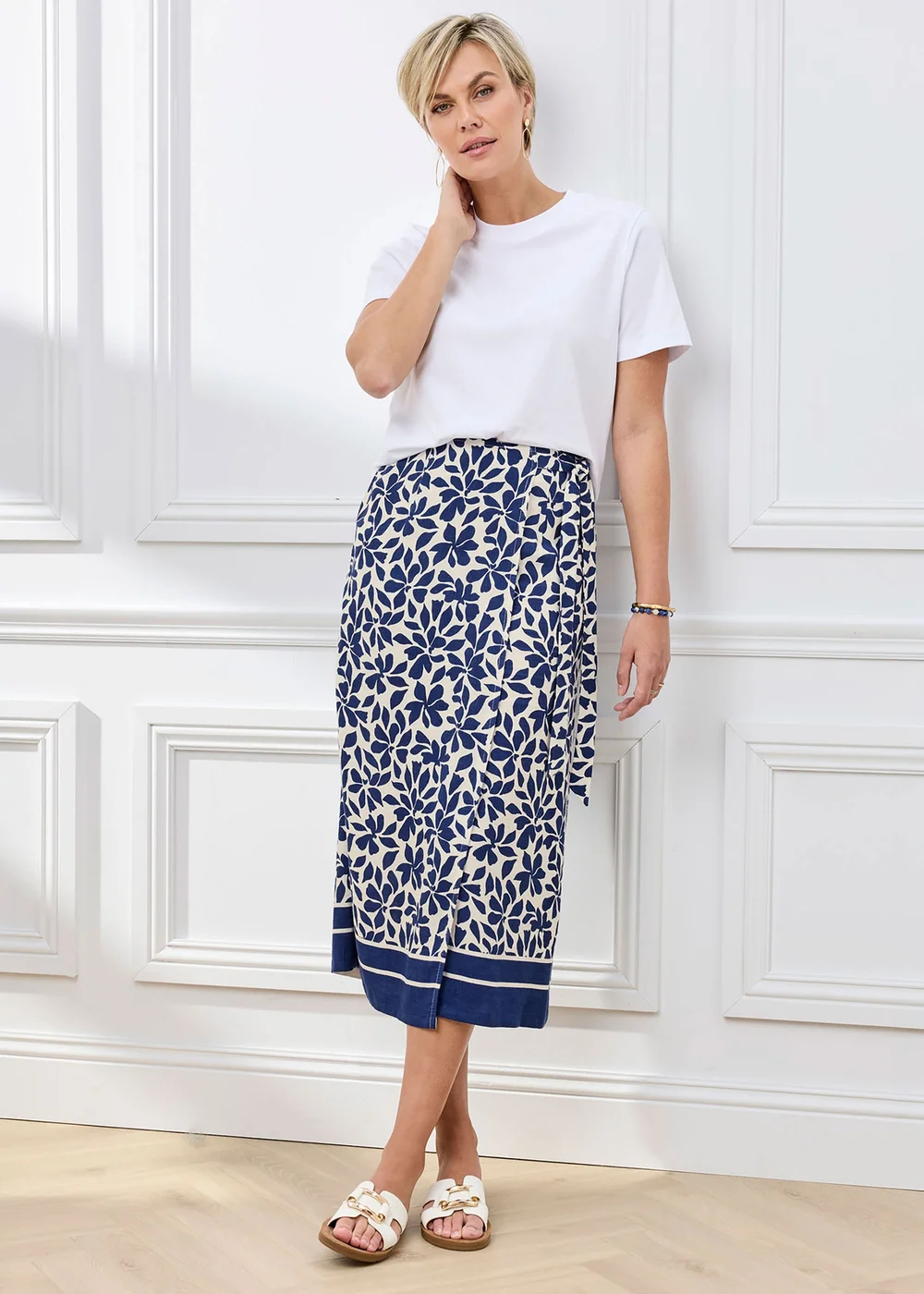 Cotton Traders Indigo Super Stretchy Pull on Denim Trousers - 16/L29 Image 2