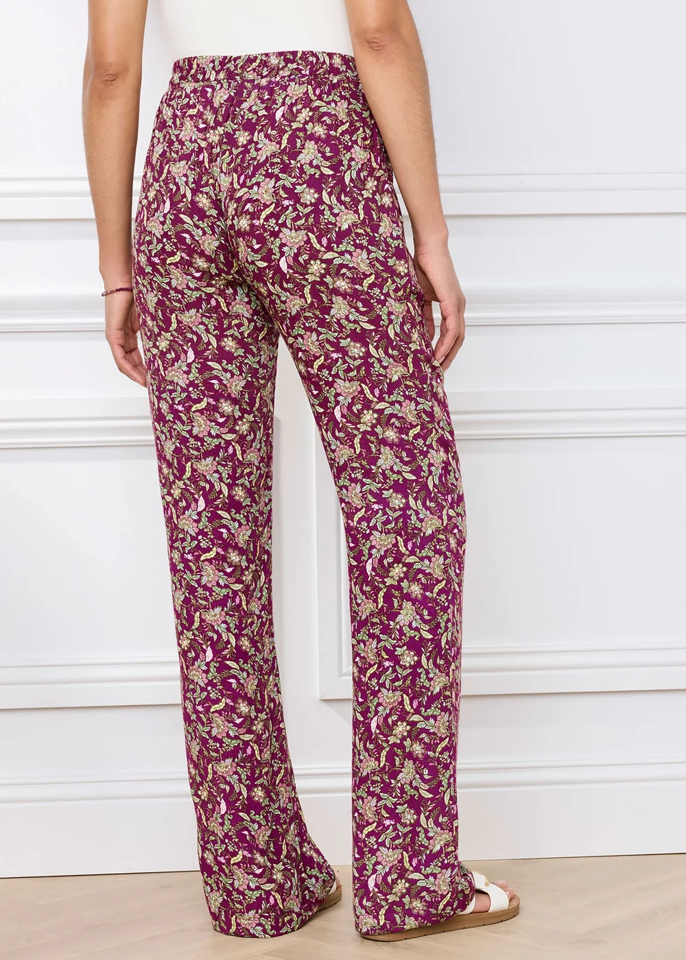 Cotton Traders Wild Rose Pull On Printed Crinkle Trousers - 24/L29 Image 3