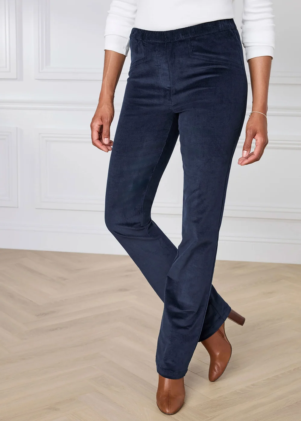 Cotton Traders Midnight Straight Leg Pull On Cord Trousers - 26-28 Image 2