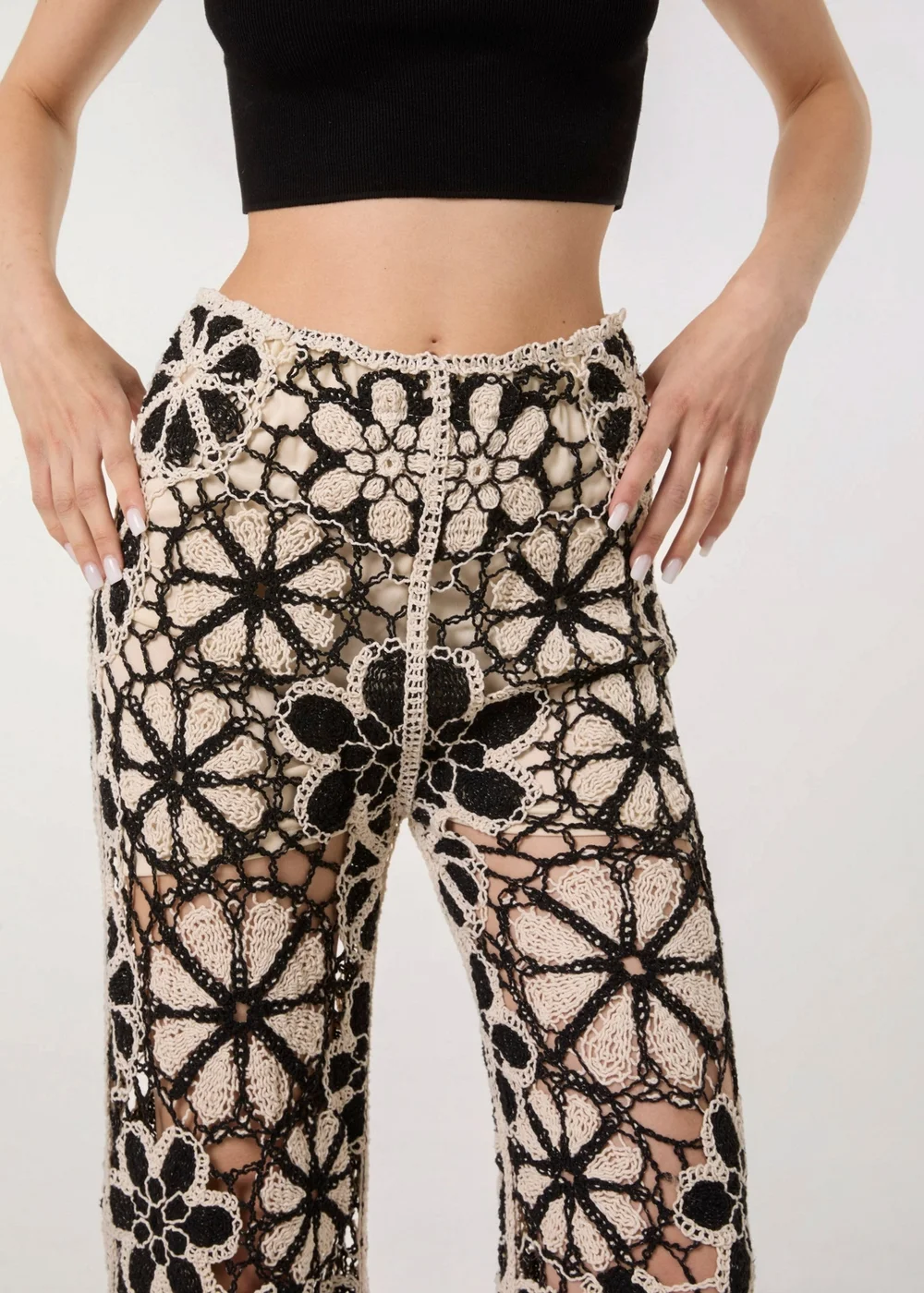 Pink Vanilla Black Crochet Pants With Flower Pattern - One Size Image 3