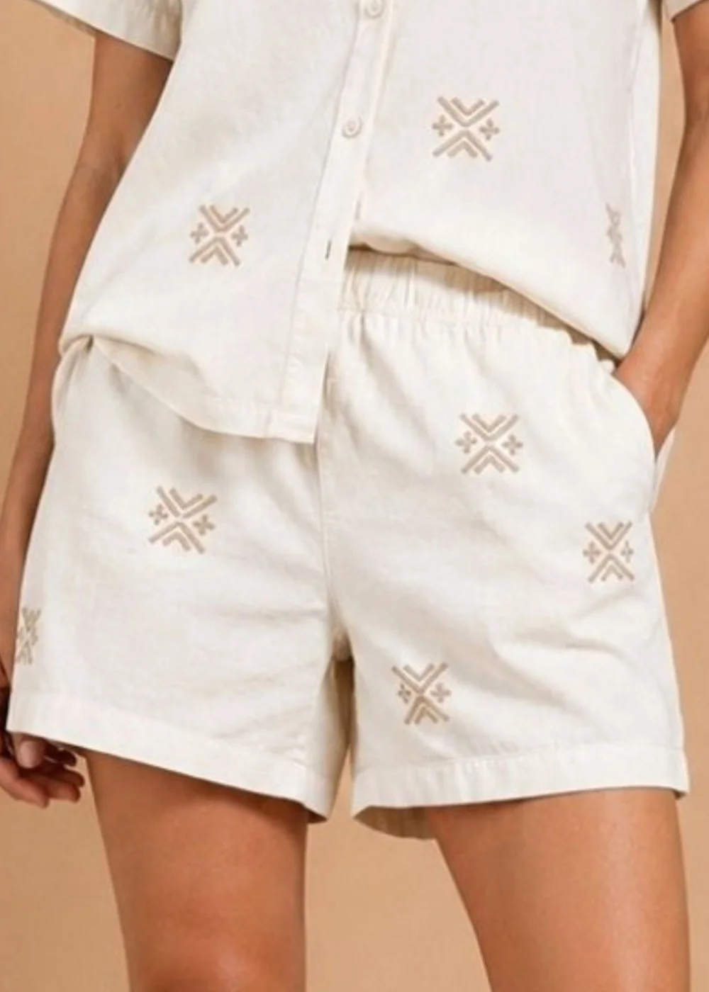 Little Mistress White Embroidered Cotton Shorts - 12 Image 2