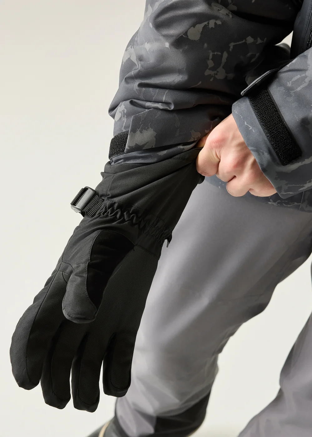 Dare 2B Black Dart Glove Waterproof Breathable Gloves - L Image 2