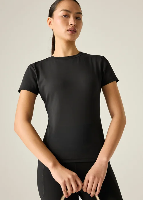 Dare 2B Black Refresh Odour Control T-Shirt - 18 Image 1
