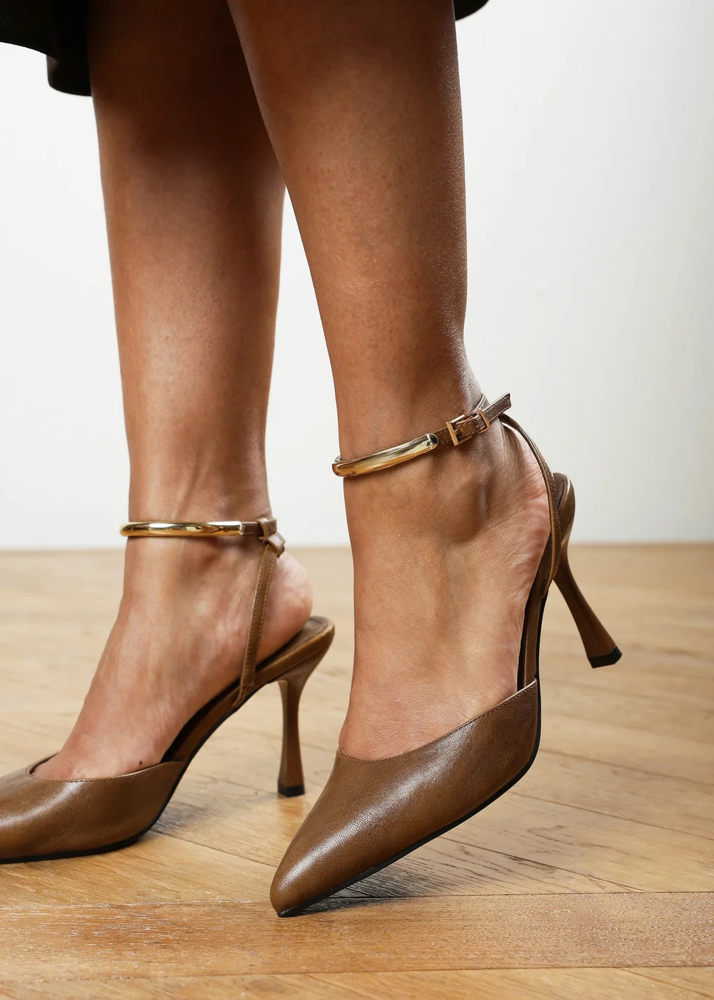 Where's That From Cheyenne Tan Bar Trim Detail Cut Out Court Shoe Heels - Size 6 Image 6
