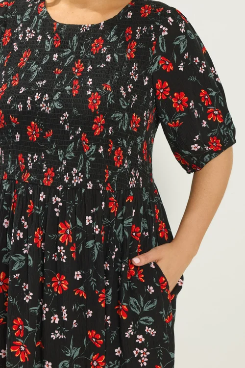 Yours Curve Black Floral Puff Sleeve Shirred Dress - 22-24 Image 4