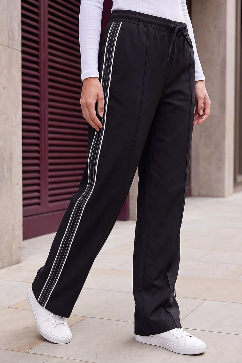 Roman Black Stitch Side Seam Trousers - 10 Image 1