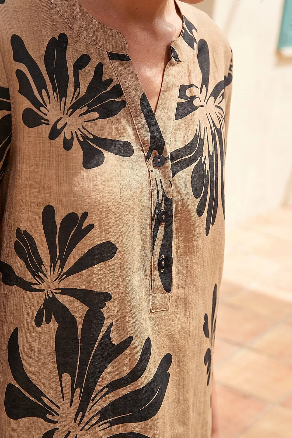 Roman Tan Floral V-Neck Top - 20 Image 4