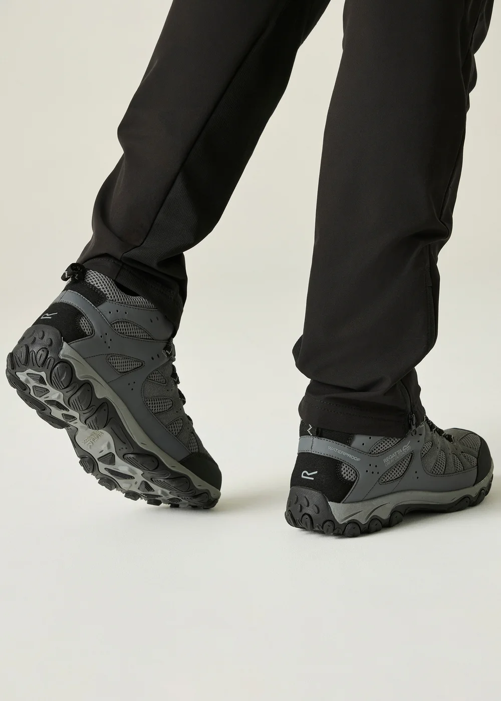 Regatta Grey Edgepoint IV Mid Waterproof Boots - 9 Image 4